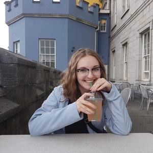 Meet your Posher, Caitlyn